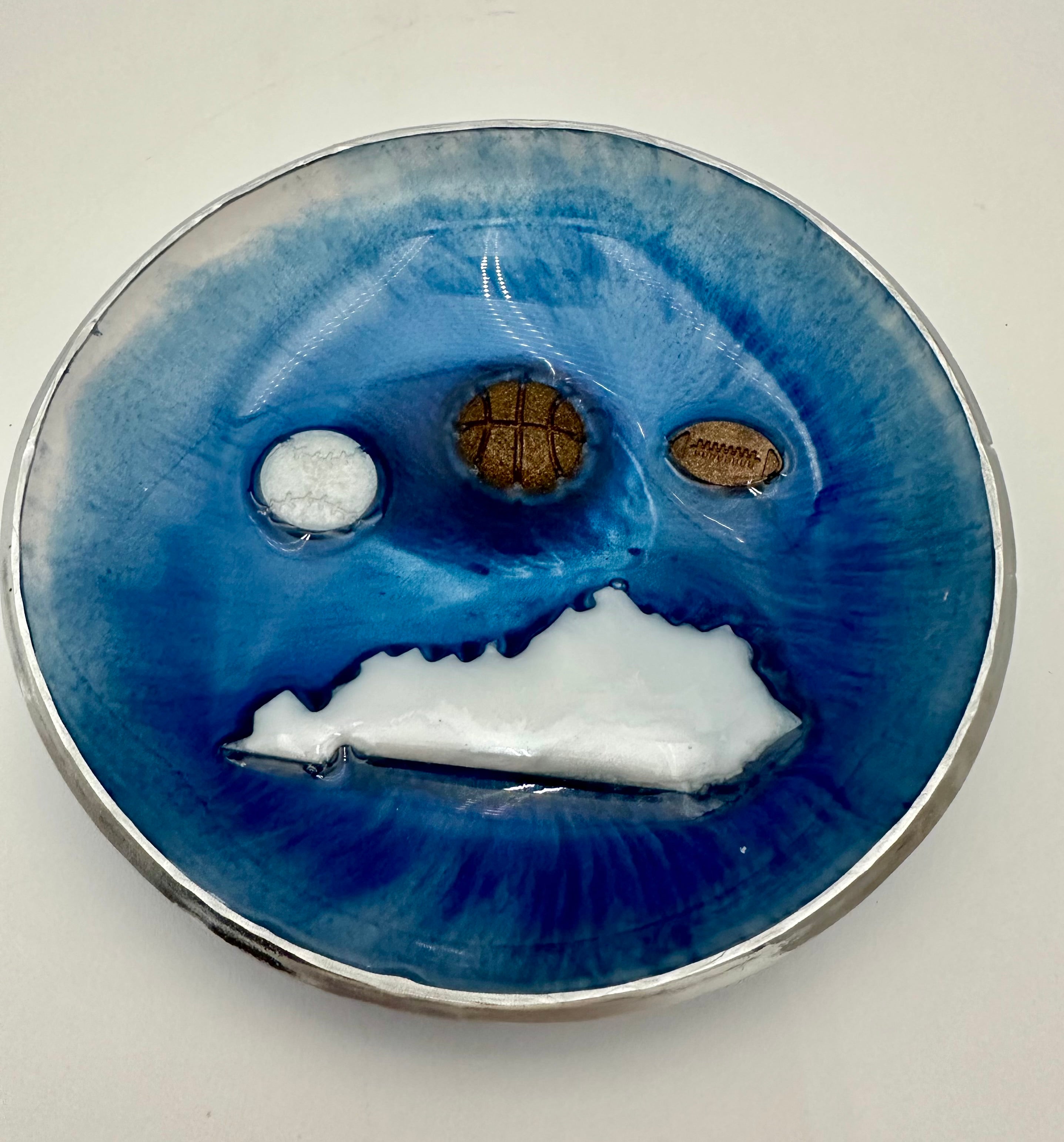 Handcrafted Kentucky Blue and White Resin Art Bowl with inlaid Kentucky - small