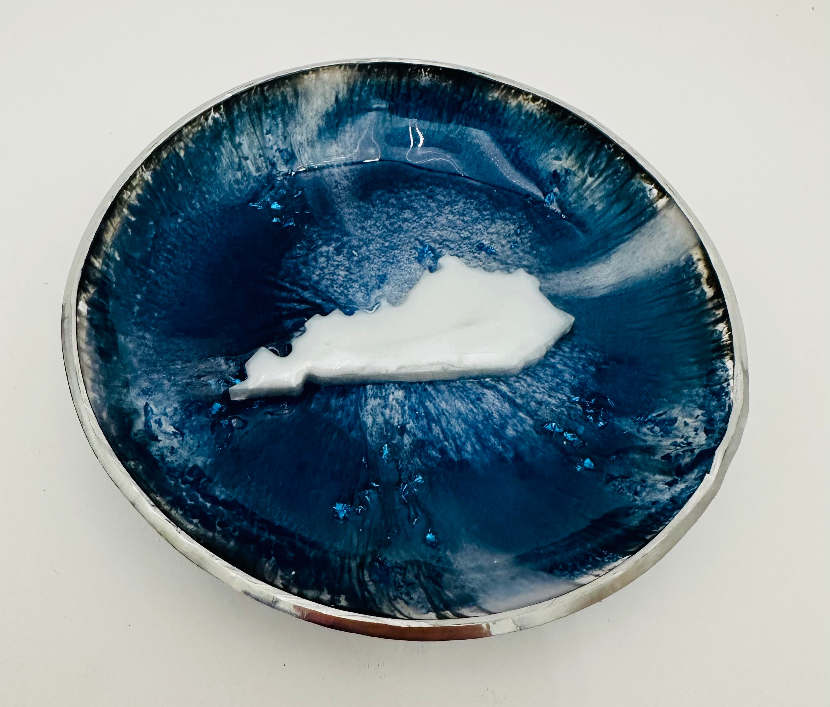 Handcrafted Kentucky Blue and White Resin Art Bowl with inlaid Kentucky - small