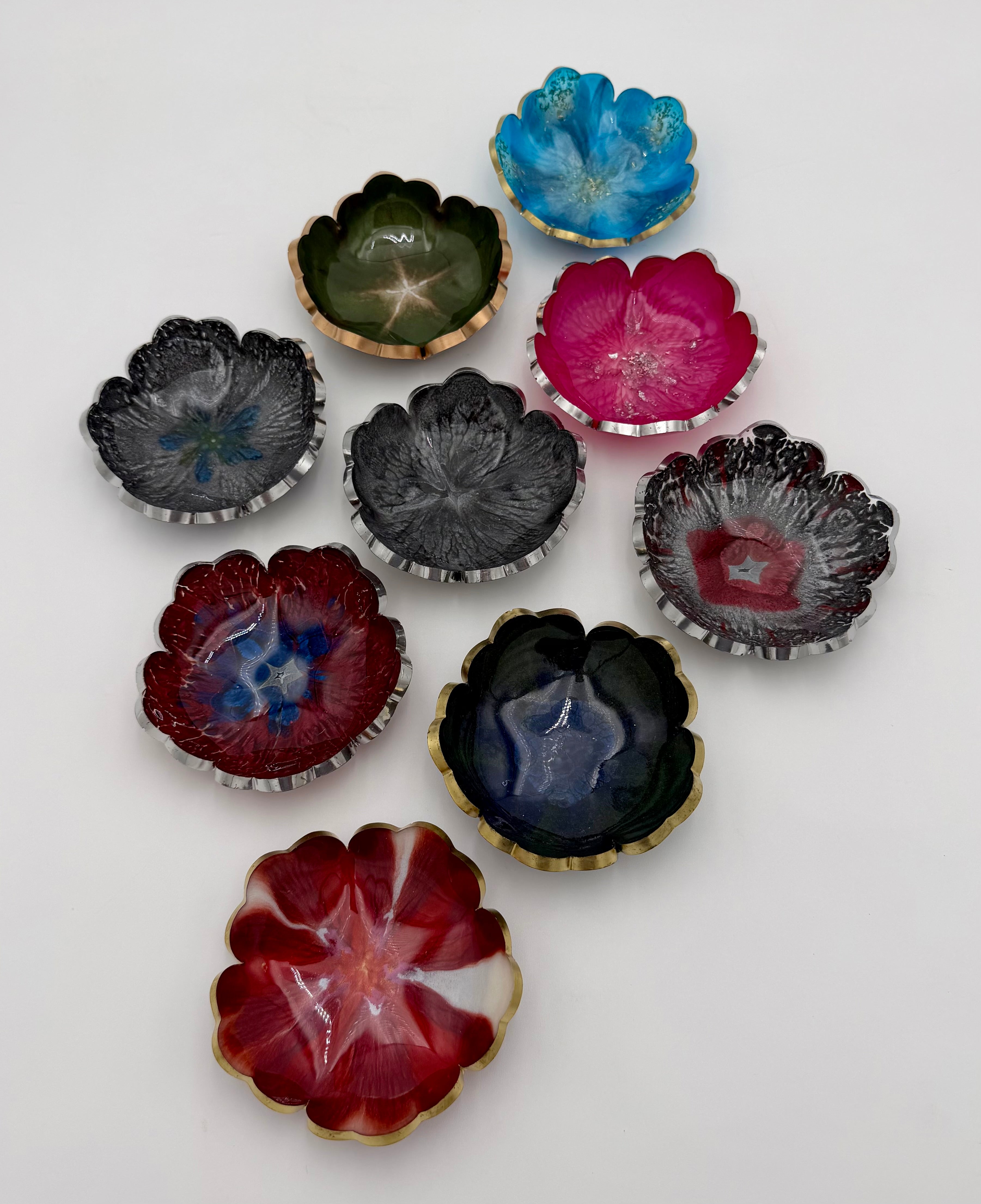 Scalloped Petal Resin Jewelry Dish with Metallic Trim