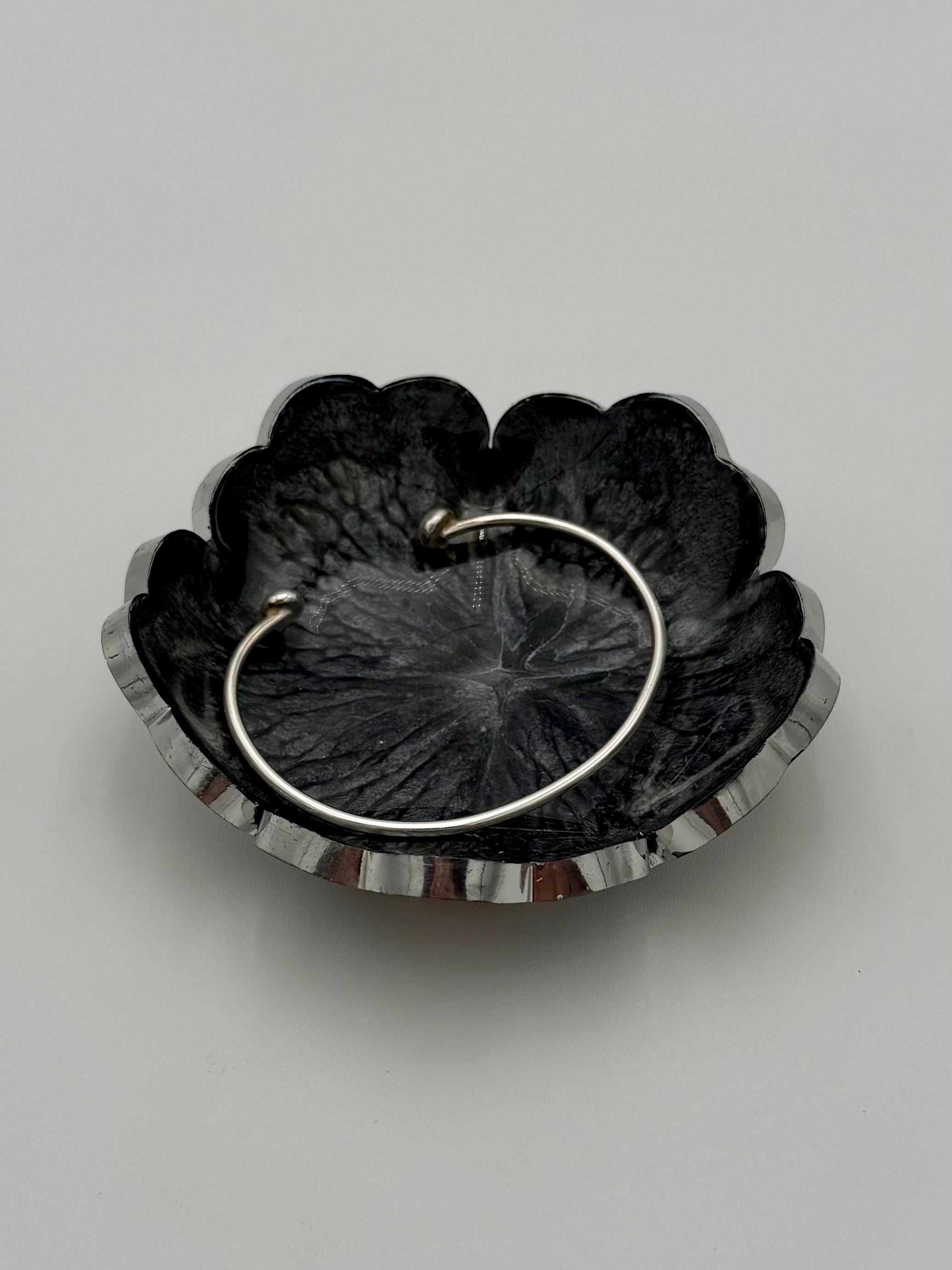 Scalloped Petal Resin Jewelry Dish with Metallic Trim