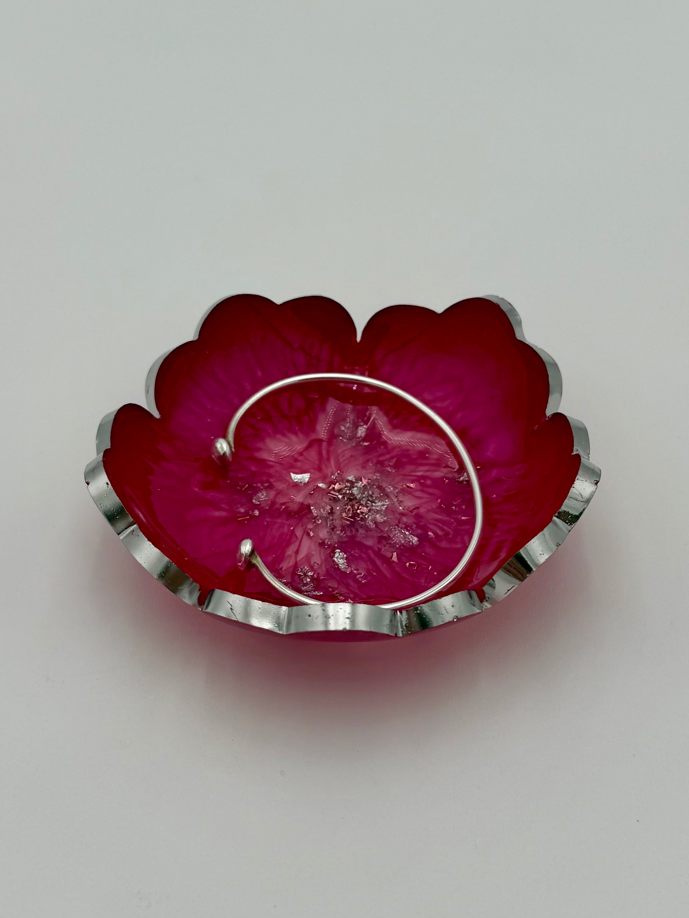 Scalloped Petal Resin Jewelry Dish with Metallic Trim