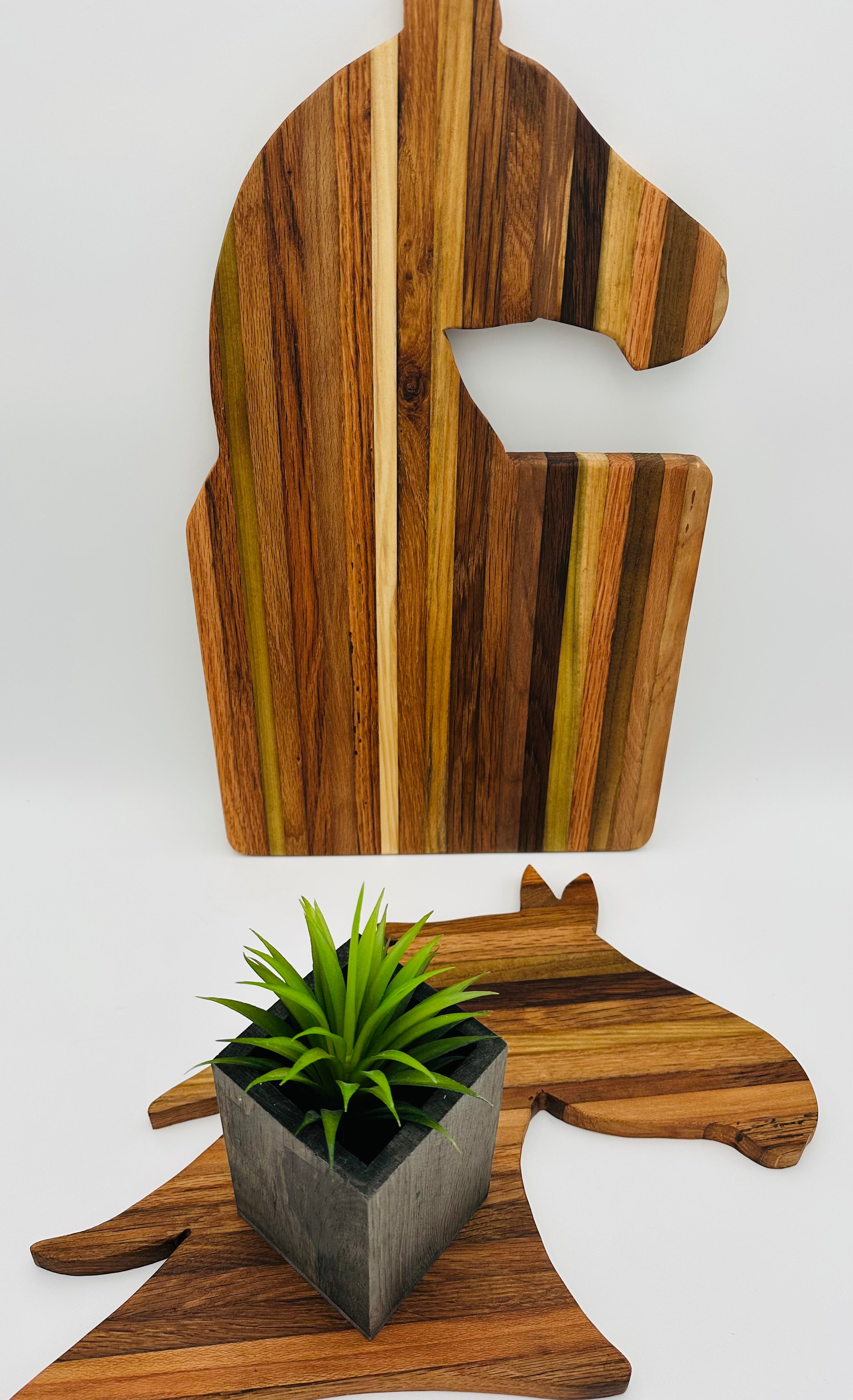 Handcrafted Horse Head Tobacco Stick Cutting Board